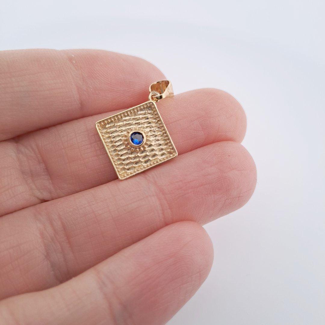 Gold Plated Pendant – Byzantine Textured Rhombus Charm With Synthetic Gemstone