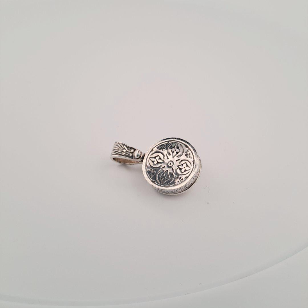 Two Tone Pendant - Byzantine Filigree Jewelry With Ruby Gold Center
